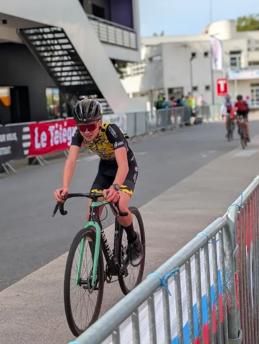 cyclo-cross kerustum